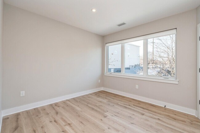 Building Photo - 201-205 Randolph Ave