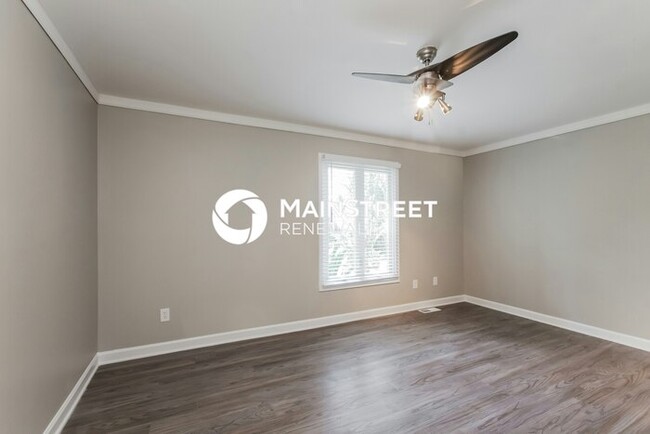 Building Photo - 20901 Sierra Vista Dr