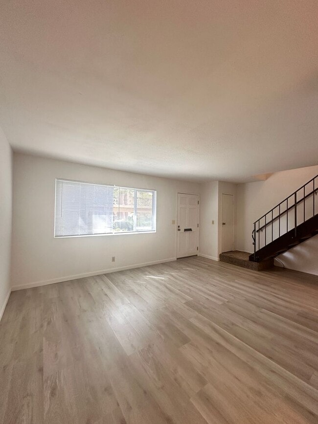 Building Photo - Unit with updated flooring!
