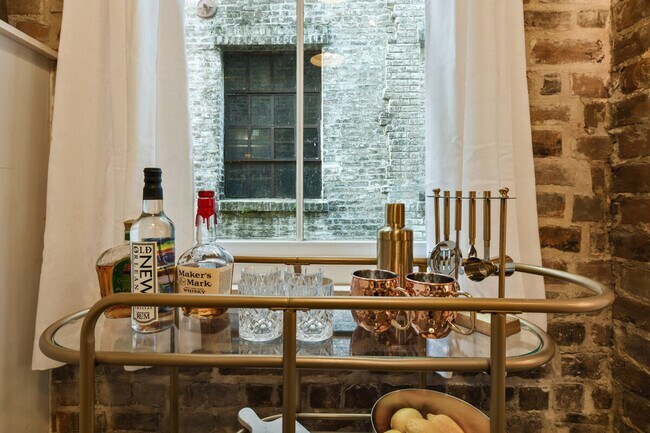 Building Photo - 521 St Joseph St