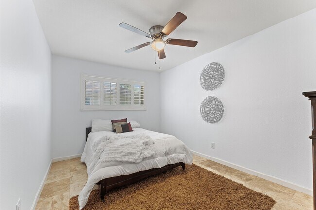 Building Photo - 5511 Queensloch Dr