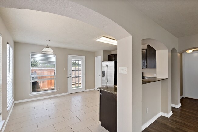 Building Photo - 4003 Southern Trace Ct