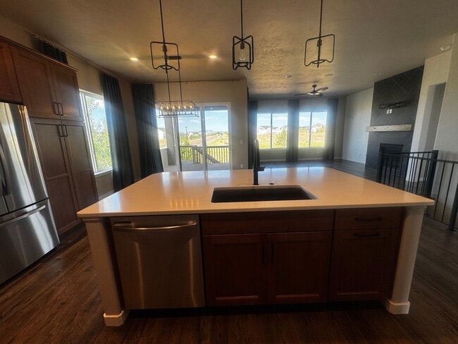 Building Photo - 9996 Antelope Ravine Dr