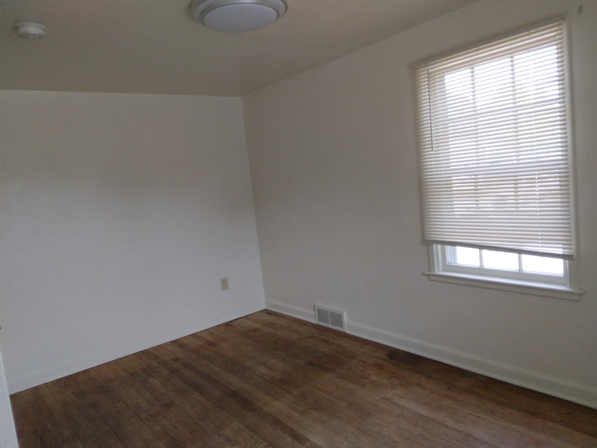 Building Photo - 1230 Harding Ave