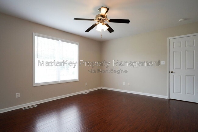 Building Photo - 1008 Knighthood Ln
