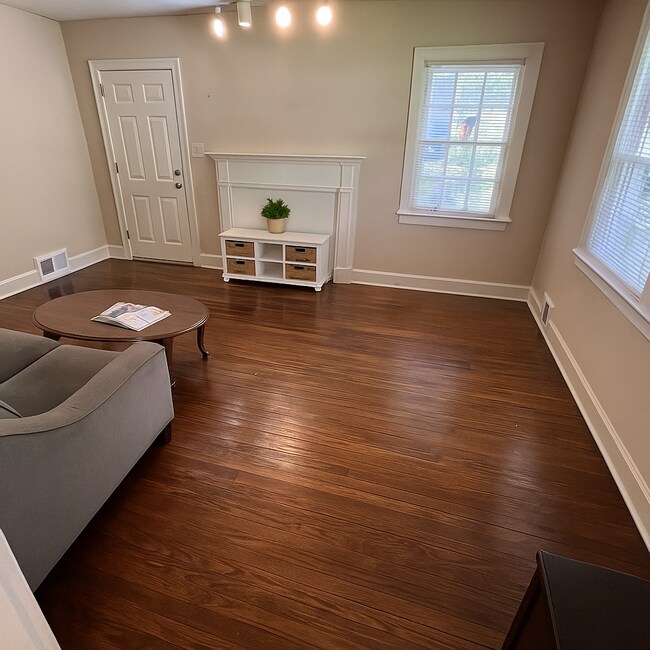 Building Photo - Spacious & Stylish 3-Bedroom Near Wake For...