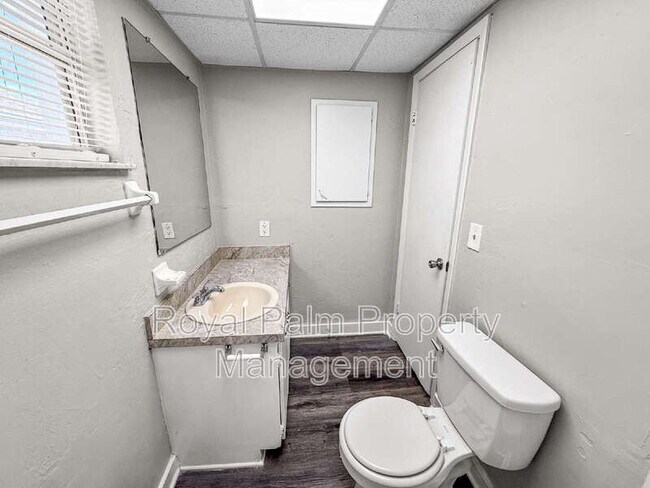 Building Photo - 3744 Estelle Ave