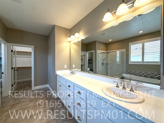 Building Photo - 1280 Goldenrod Way