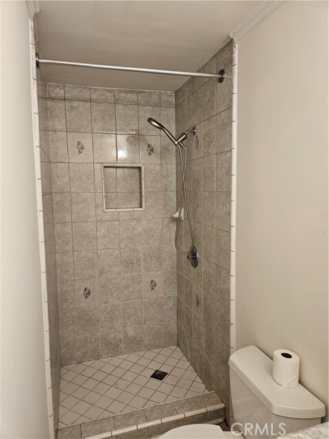 Building Photo - 8030 Lemona Ave