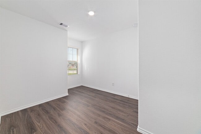 Building Photo - 27022 Vis Fld Dr