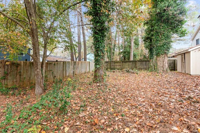 Building Photo - 1042 Mainstreet Lake Dr