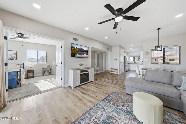 Building Photo - 16540 E Gunsight Dr