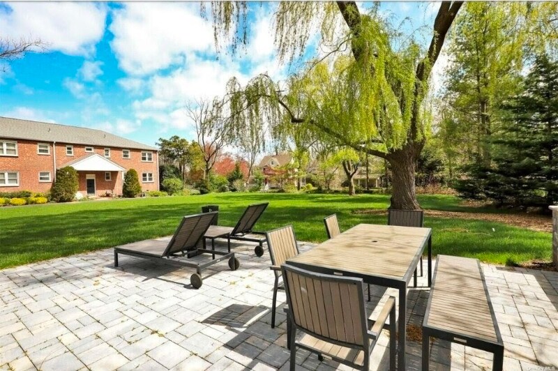 Building Photo - 20 Gibson Ave