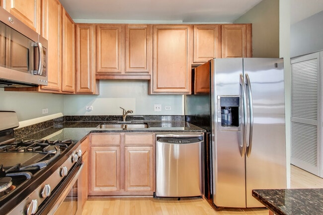 Building Photo - 1255 S State St