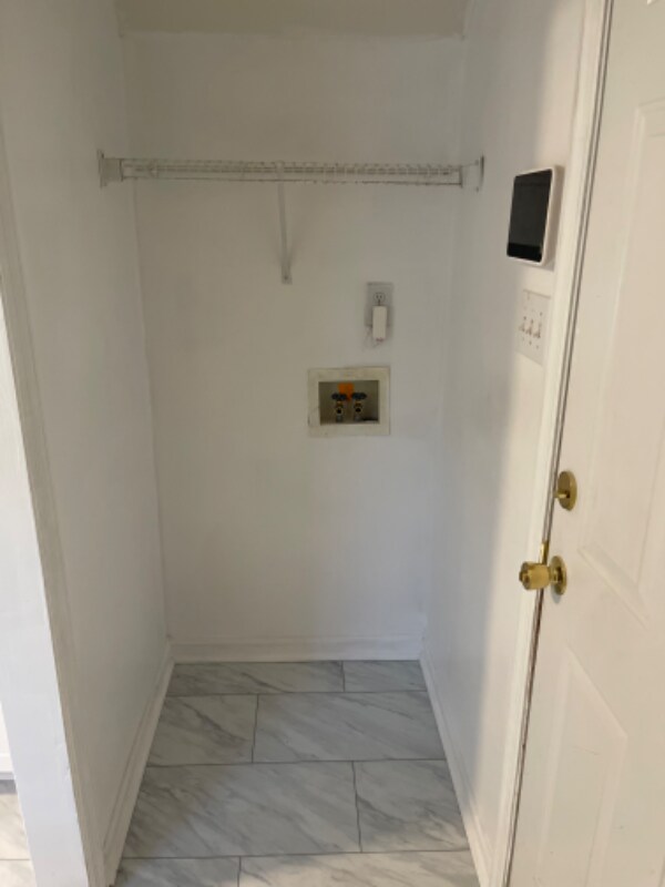 Building Photo - 7791 Cottonwood Ave