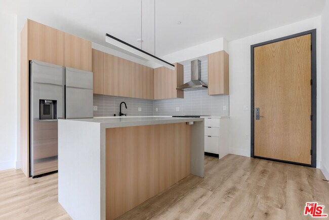 Building Photo - 5657 Virginia Ave