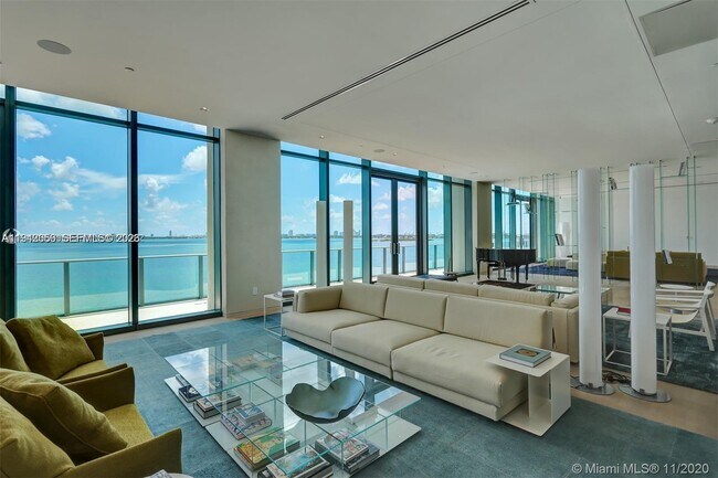 Building Photo - 3131 NE 7th Ave