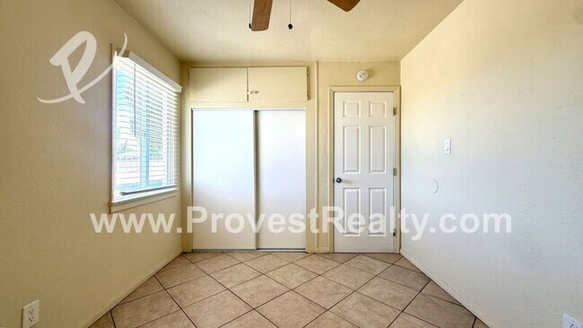 Building Photo - 15034 Sequoia St