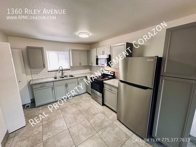 Building Photo - $1,345/Month 2 bed/1bath townhome in Reno, NV