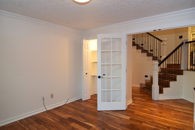 Building Photo - 17927 Ridge Lake Dr