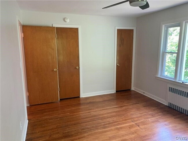 Building Photo - 184 S 1st St