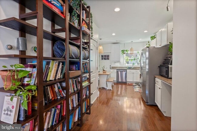 Building Photo - 431 S Robinson St