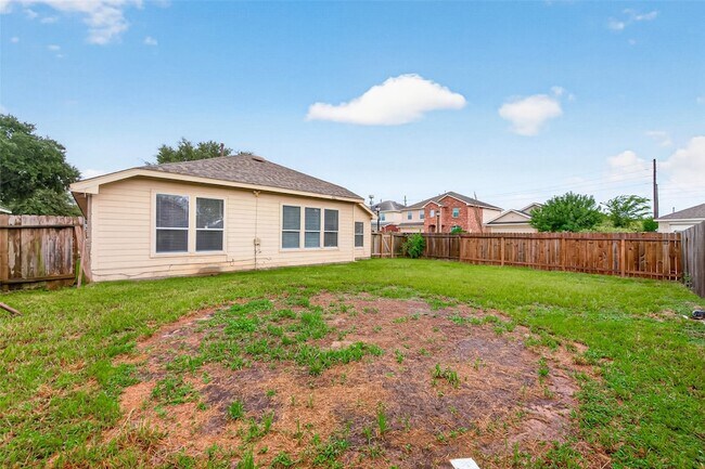 Building Photo - 17230 Hollow Sands Ct