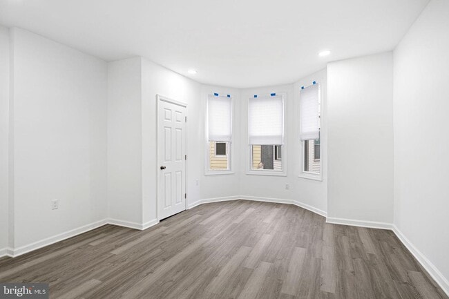 Building Photo - 5540 Harmer St