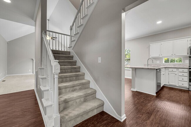 Building Photo - Spotless home in sought after Fieldstone Farms!
