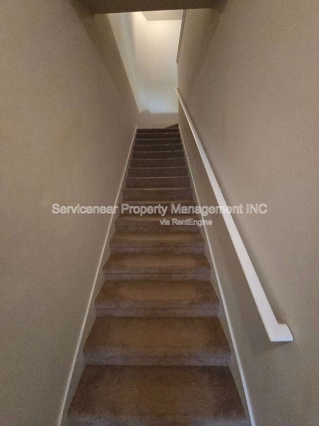Building Photo - 10479 Villa View Cir