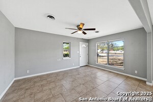 Building Photo - 308 E Cheryl Dr