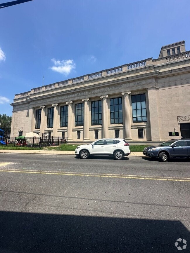 Building Photo - Jenkintown Bank & Trust Apartments