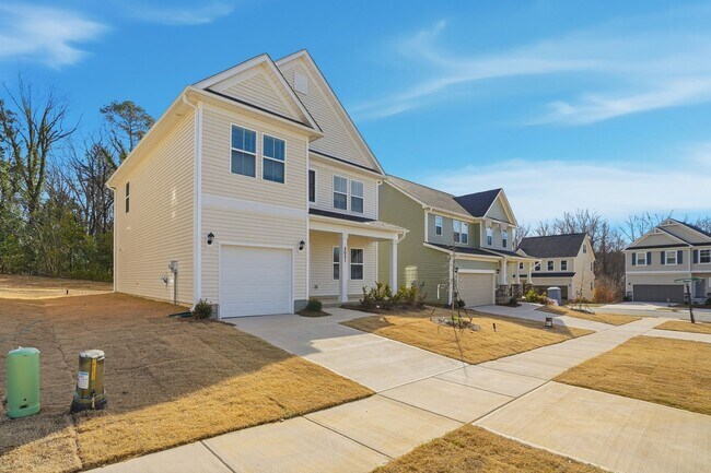 Building Photo - Brand New 4BR Home in The Pines at Paw Creek – Modern Design
