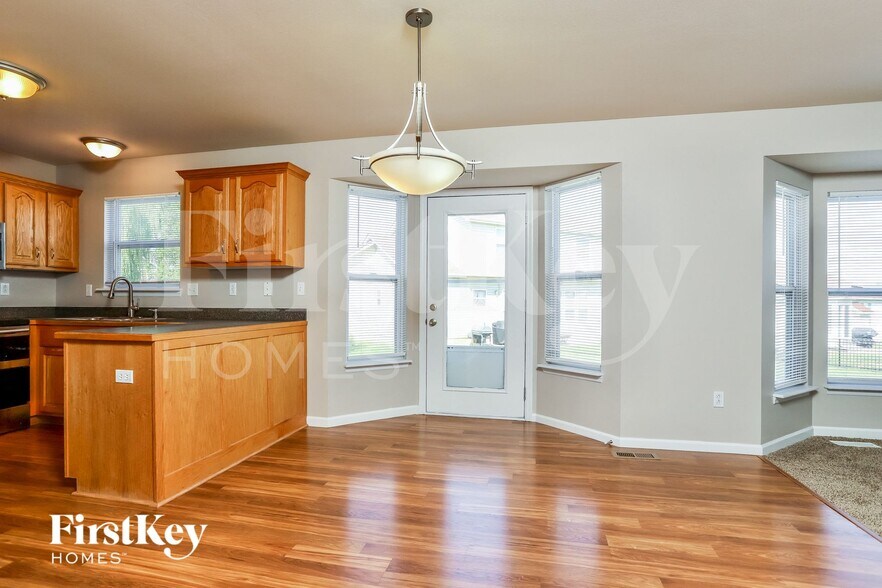 Building Photo - 250 Old Chesapeake Dr