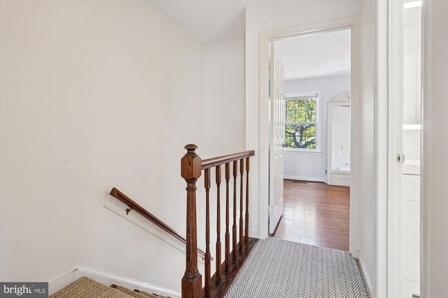 Building Photo - 1223 Michigan Ct