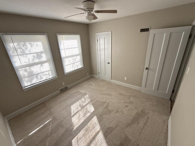 Building Photo - 1308 N Charles St