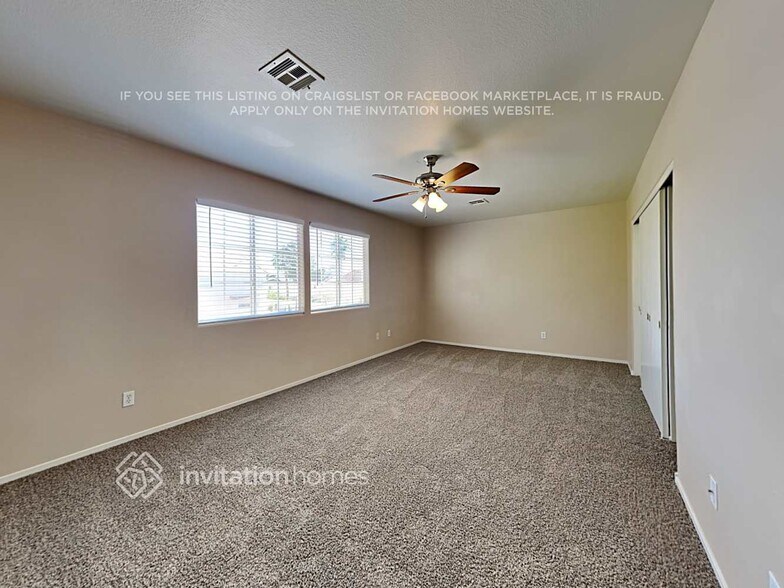 Building Photo - 6653 Maple Mesa St