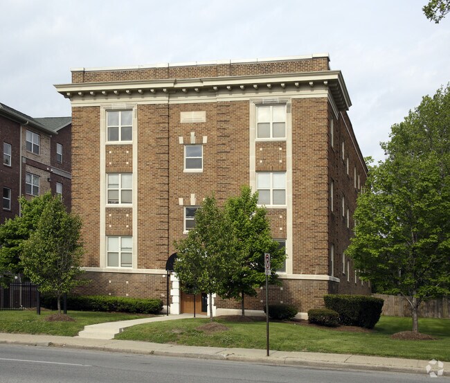 Building Photo - The Vernon