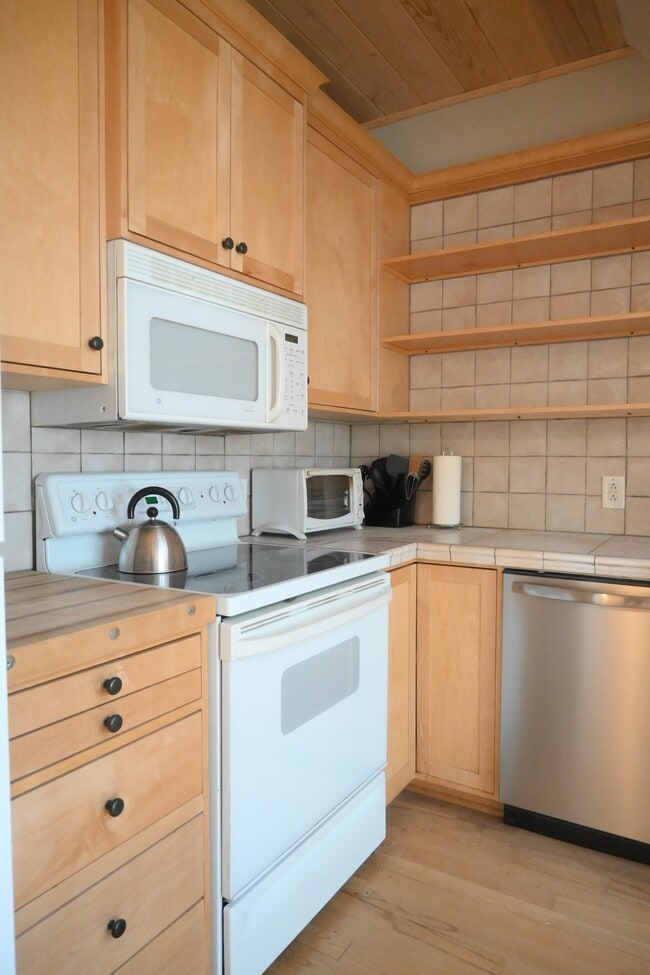 Building Photo - 1154 Cottage Rd