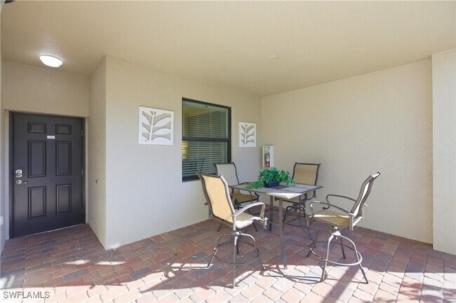 Building Photo - 9844 Venezia Cir