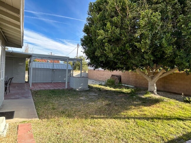 Building Photo - 53548 Avenida Vallejo