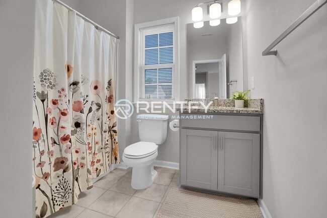 Building Photo - 211 Tetcott St