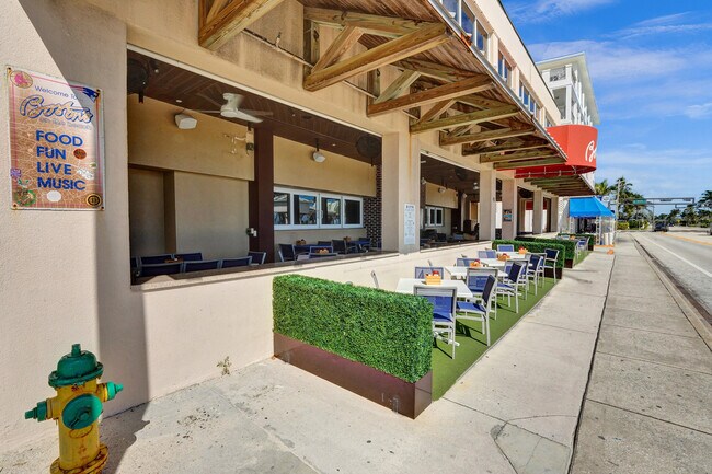 Building Photo - 120 S Ocean Blvd