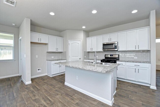 Building Photo - 109 Marimoor Dr