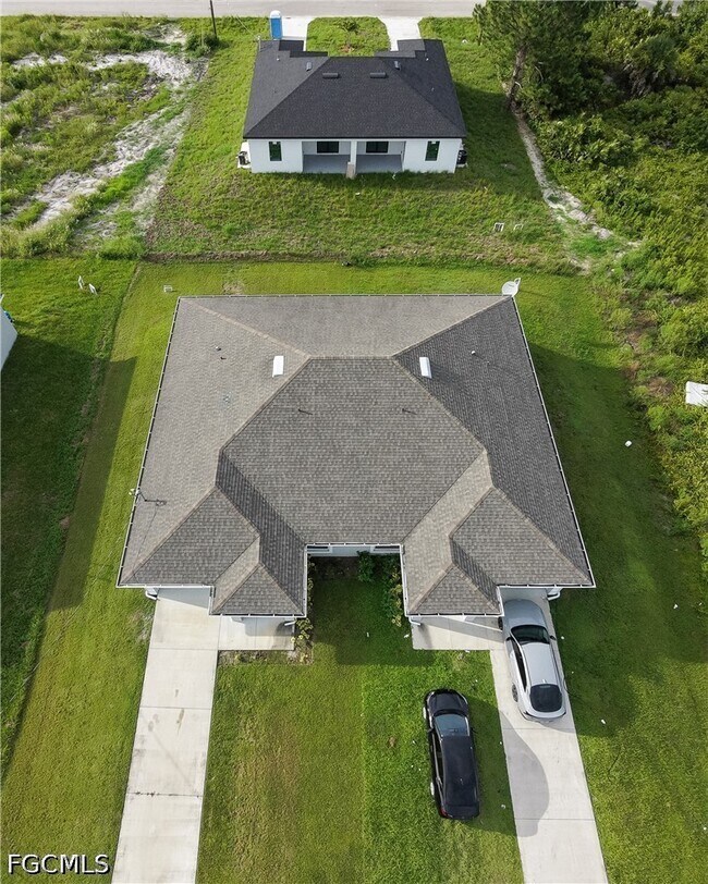 Building Photo - 941 Jaguar Blvd