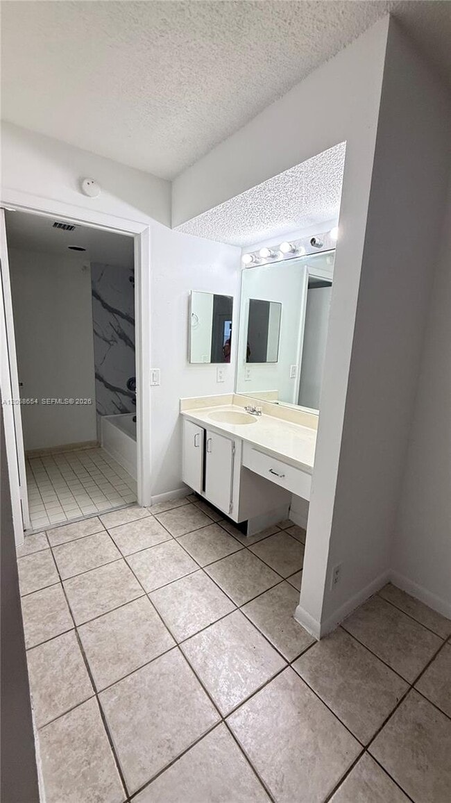 Building Photo - 13944 SW 90th Terrace