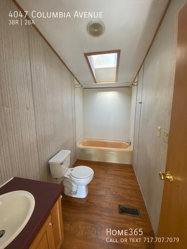 Building Photo - Three Bedroom Mobile Home