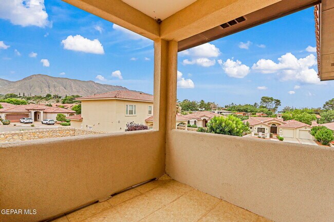 Building Photo - 6285 Wildwood Ct