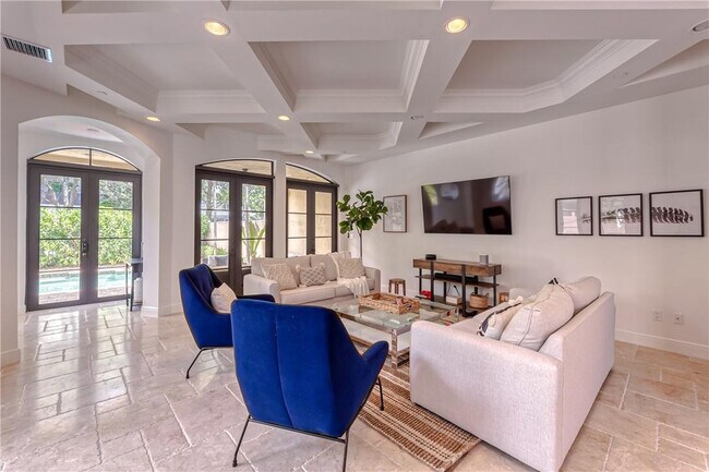 Building Photo - 1206 NE 1st St