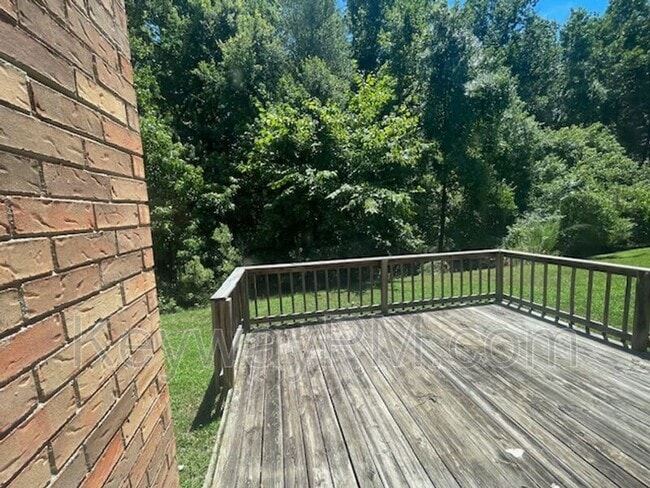 Building Photo - 5780 Carriage Hills Dr